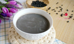 黑豆黑芝麻豆浆的做法,营养滋补的养生饮品制作指南